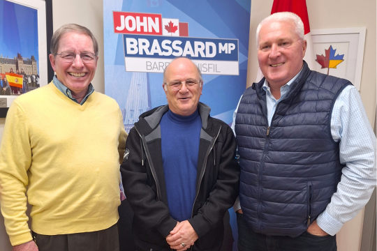 Chris Auger et Leo Brooks, président et vice-président/directeur de la défense des intérêts de la Section de la Huronie, respectivement, ont rencontré John Brassard, député de Barrie–Innisfil. Chris Auger et Leo Brooks, président et vice-président/directeur de la défense des intérêts de la Section de la Huronie, respectivement, ont rencontré John Brassard, député de Barrie–Innisfil.
