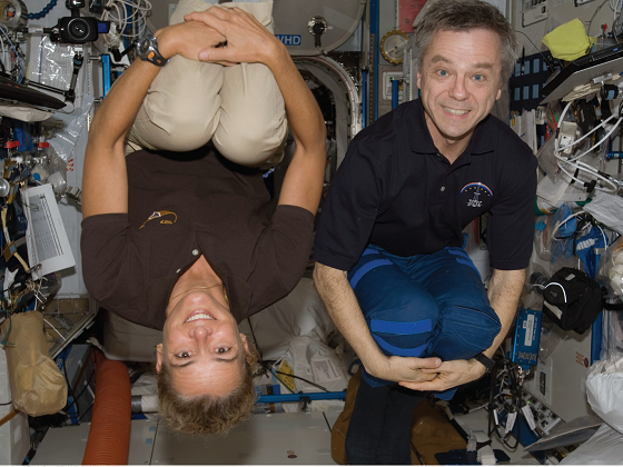 Julie Payette and Robert Thirsk.