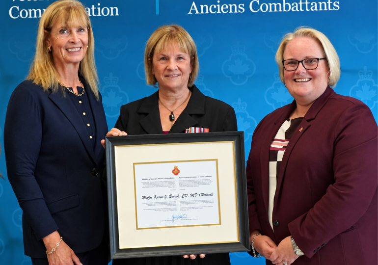 Karen Breeck (centre), recipient of the Minister of Veterans Affairs Commendation, with Federal Retirees national director Sharon Squire (left) and Veterans Affairs Minister Jill McKnight (right).